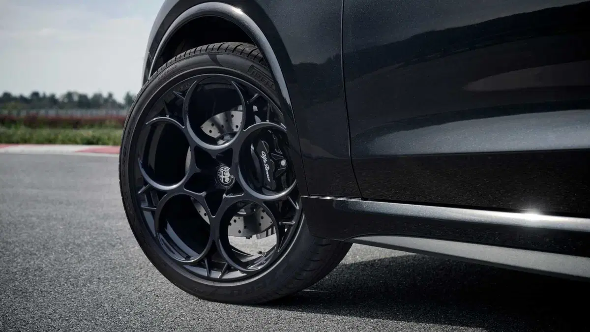 Alfa Romeo Stelvio 2.9 V6 Quadrifoglio Super Sport Q4 520cv auto (7)