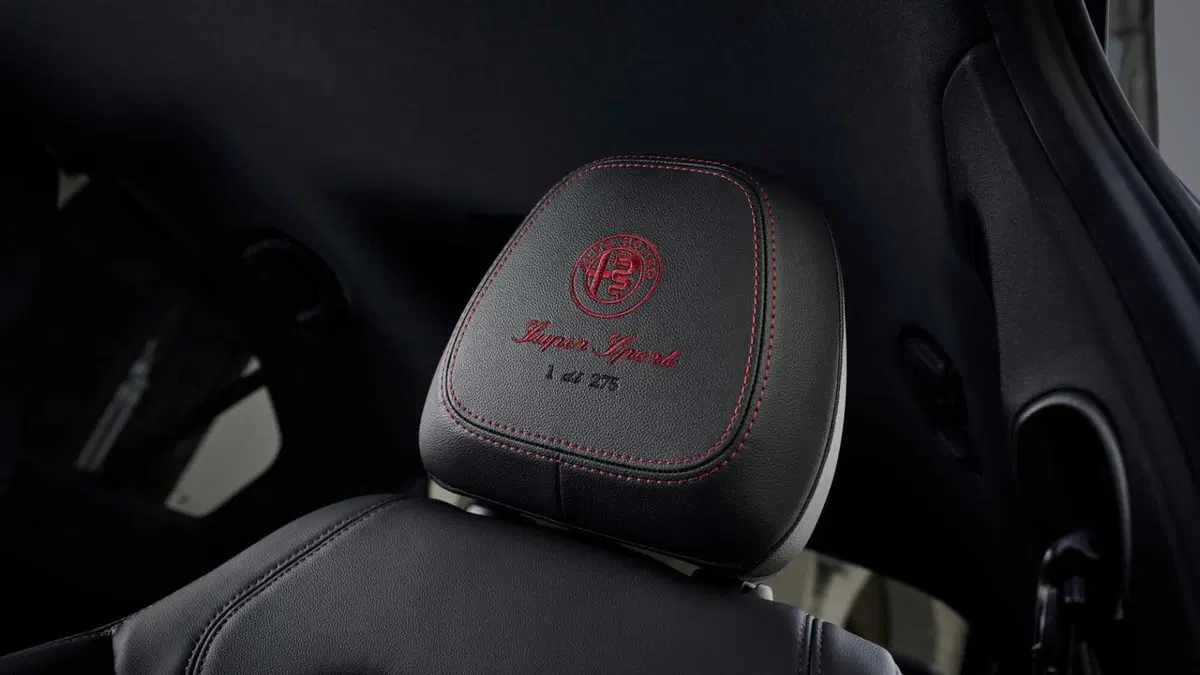 Alfa Romeo Giulia 2.9 V6 Quadrifoglio Super Sport 520cv auto (14)