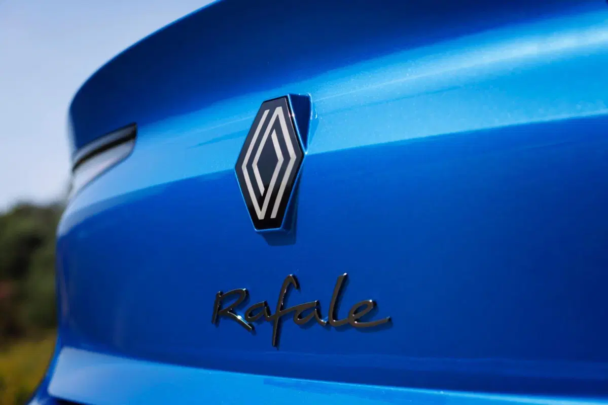 Renault Rafale: motorizzazioni, allestimenti, optional e prezzi. Guida all’acquisto (13)