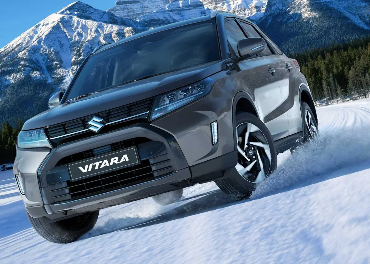 Suzuki Vitara 2024: com'è fatta e come va, le prestazioni e i dati tecnici (2)