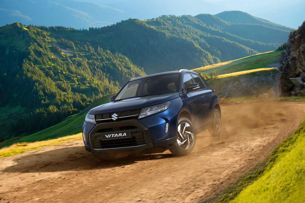 Suzuki Vitara 2024: com'è fatta e come va, le prestazioni e i dati tecnici (6)