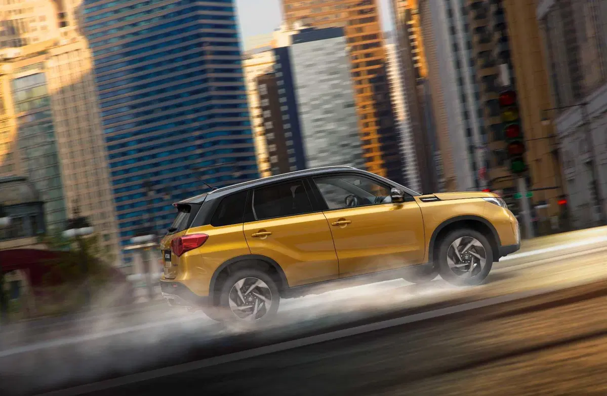 Suzuki Vitara 2024: com'è fatta e come va, le prestazioni e i dati tecnici (7)