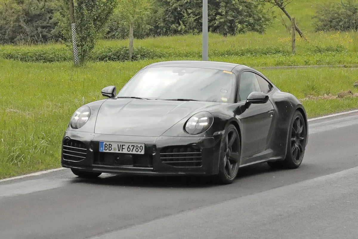 Porsche 911 Turbo: le foto spia svelano la nuova Touring  (4)