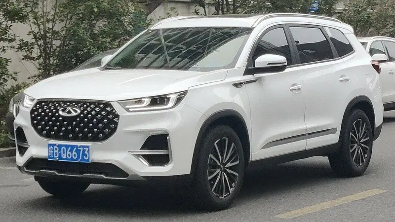 La Chery Tiggo 8, parente delle molisane DR, &egrave; l'auto cinese di maggior successo in Russia