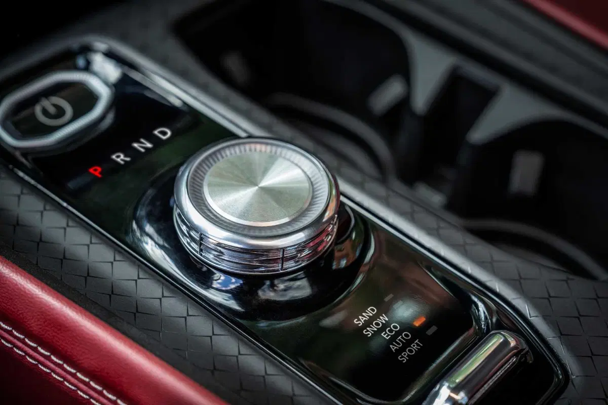 Jeep Wagoneer S: questa è una TOP JEEP elettrica che sfida Tesla (13)