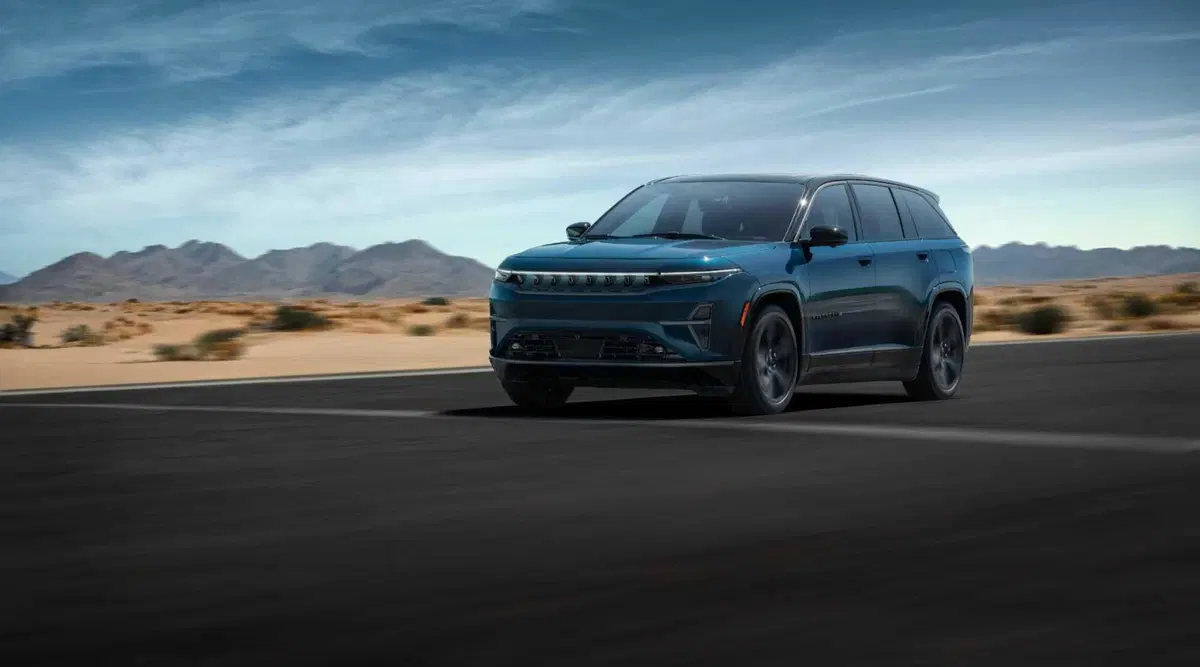 Jeep Wagoneer S: questa è una TOP JEEP elettrica che sfida Tesla (16)