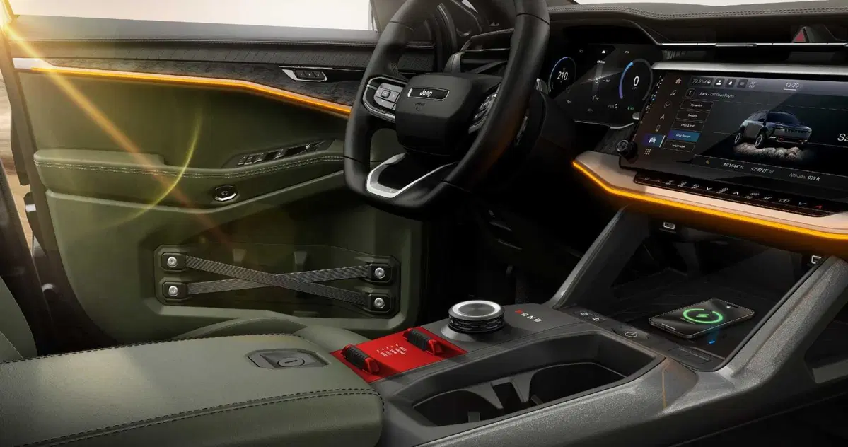 Jeep Wagoneer S: arriva anche la Trailhawk, con il volante speciale per l'off road  (5)