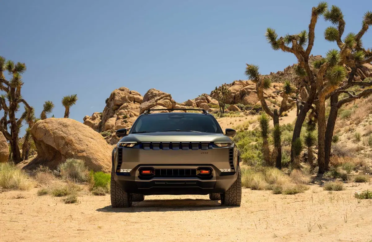 Jeep Wagoneer S: arriva anche la Trailhawk, con il volante speciale per l'off road  (10)