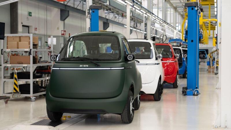 Microlino: noi si che possiamo mettere la bandiera italiana sulle nostre mini auto