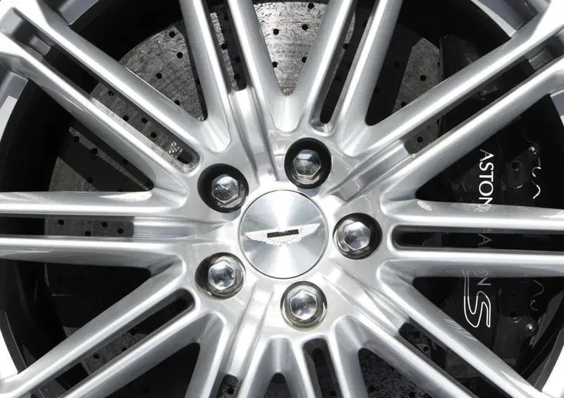 Aston Martin DBS (2007-2013) (2008-13) (8)