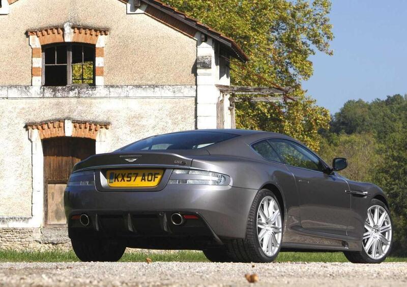 Aston Martin DBS Superleggera Coupé (2008-23) (3)