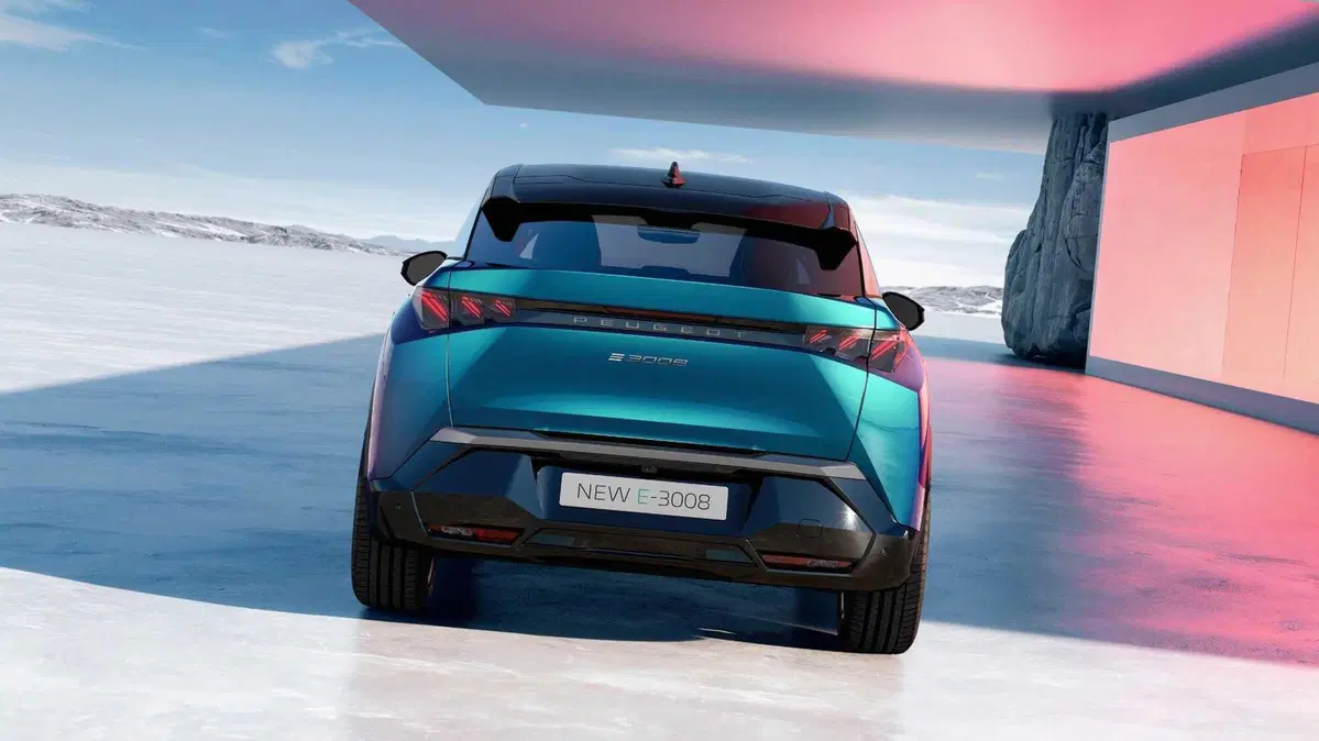 Peugeot 3008 1.2 hybrid GT 145cv e-dcs6 (7)