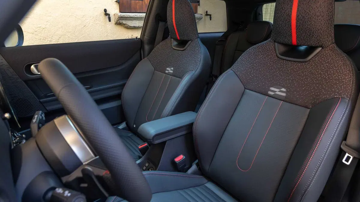 MINI Mini 3p 2.0 S JCW auto (9)