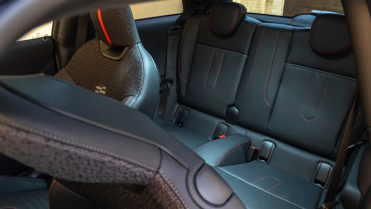 MINI Mini 3p 2.0 S JCW auto (11)