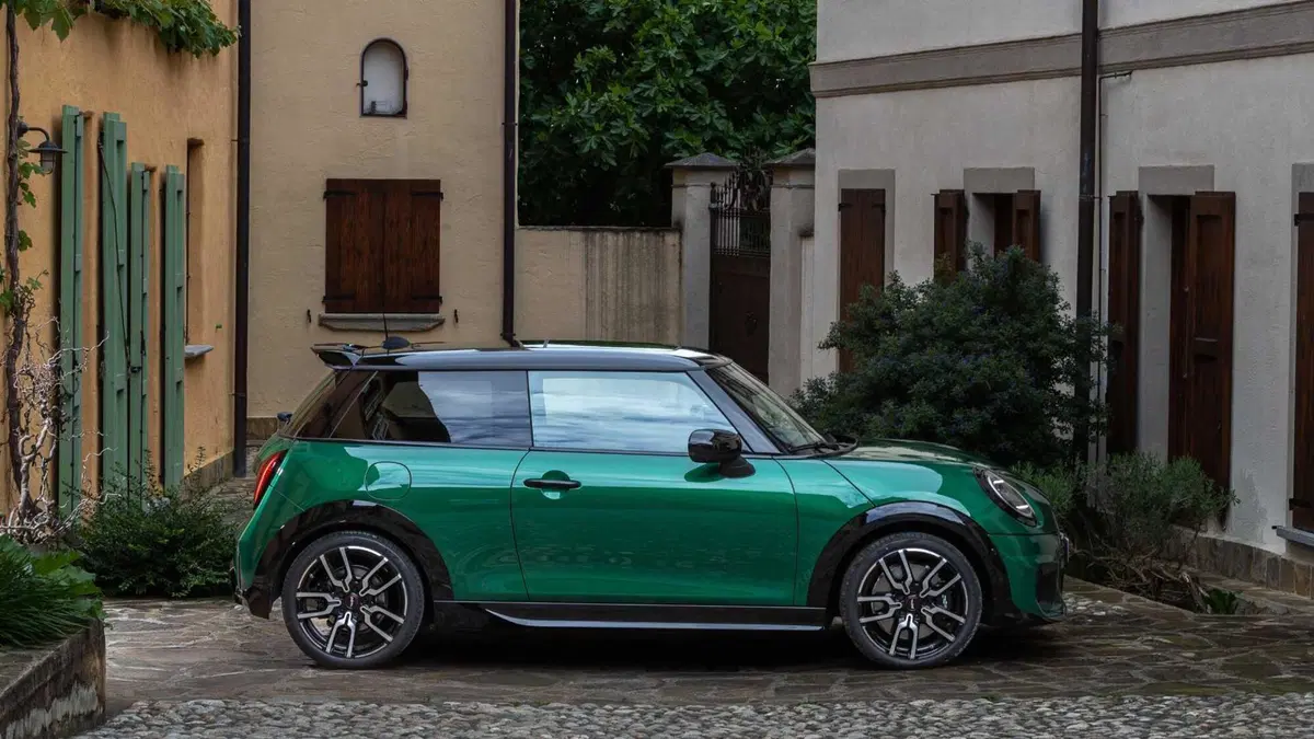 MINI Mini 3p 2.0 S JCW auto (2)