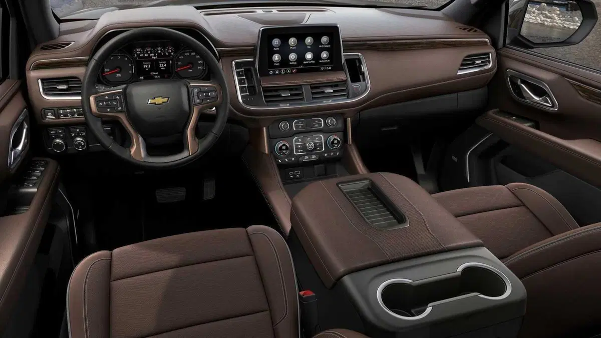 Chevrolet Suburban (2021-->>) (5)