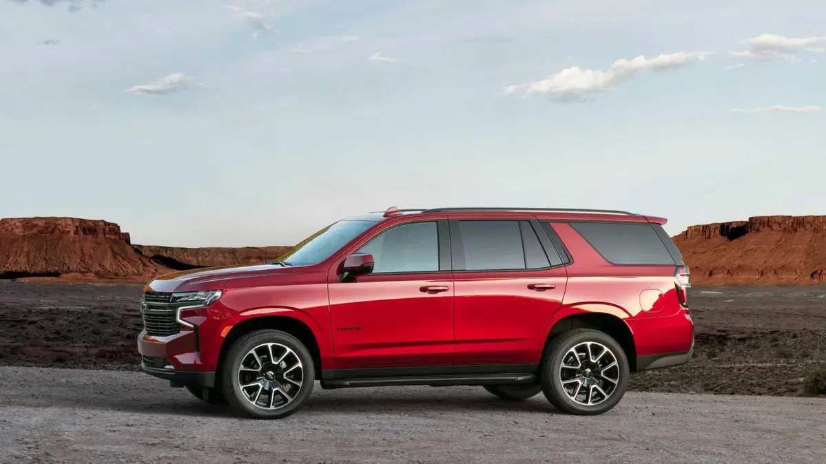 Chevrolet Tahoe (2021-->>) (2)