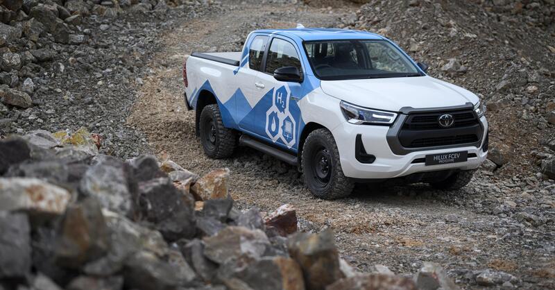 Toyota va dritta con l&#039;idrogeno: la Hilux con le fuel cell &egrave; pronta