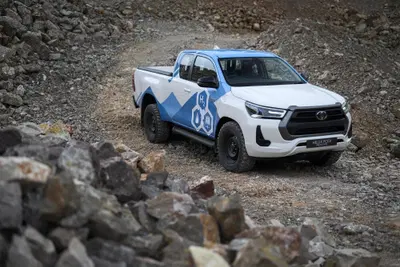 Toyota va dritta con l'idrogeno: la Hilux con le fuel cell &egrave; pronta