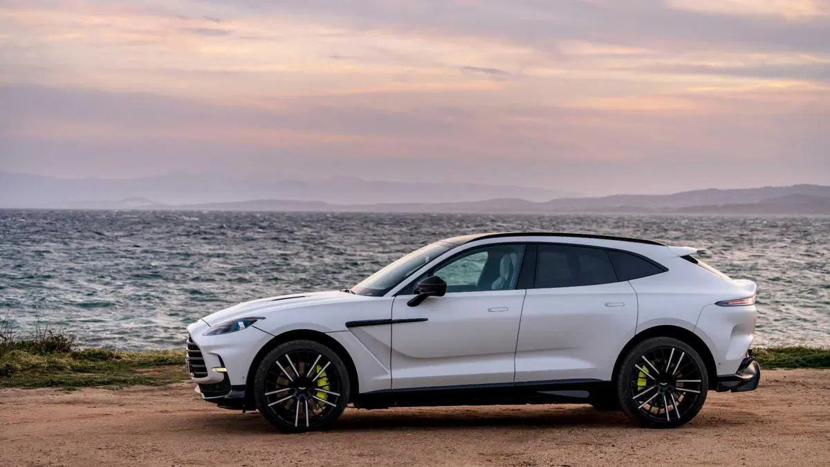 Aston Martin DBX707 (2022-->>) (4)