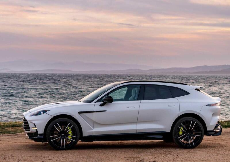 Aston Martin DBX707 (2022-->>) (4)