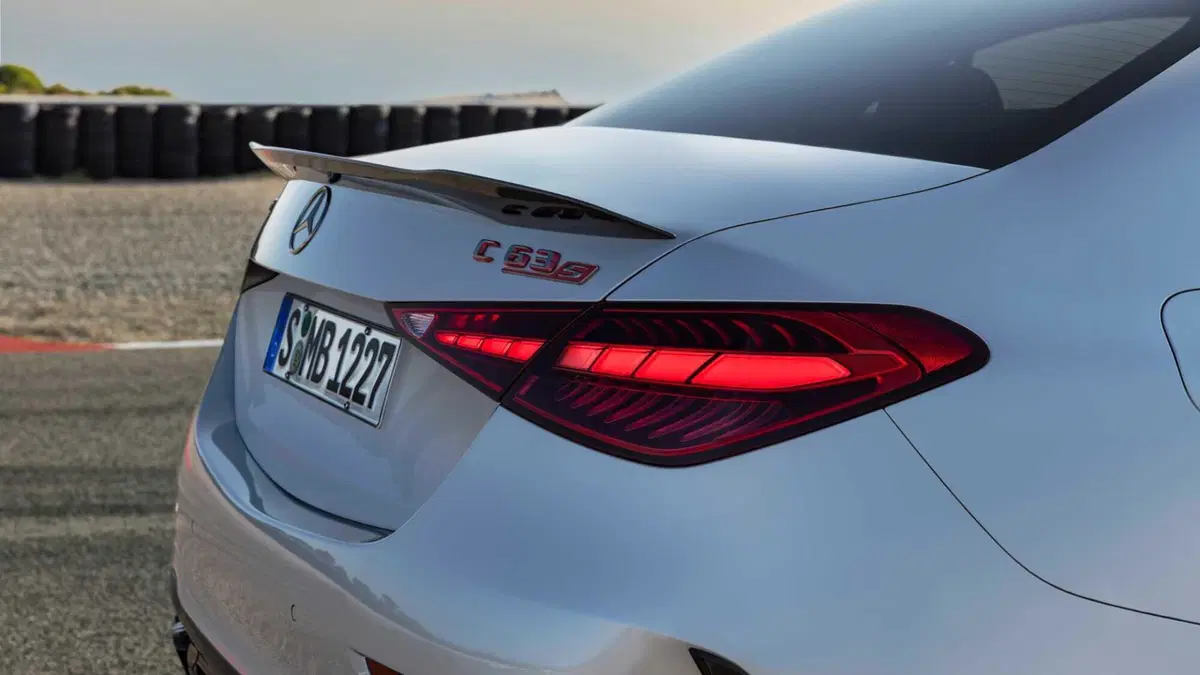 Mercedes-Benz Classe C AMG 63 S e performance Premium Plus auto (14)