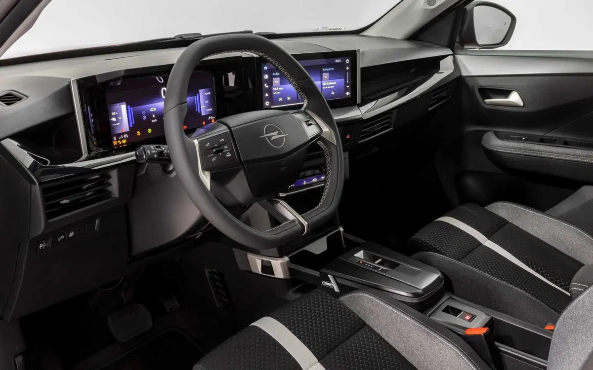 Opel Frontera: guardiamo dal vivo la nuova suv di primo prezzo (5)