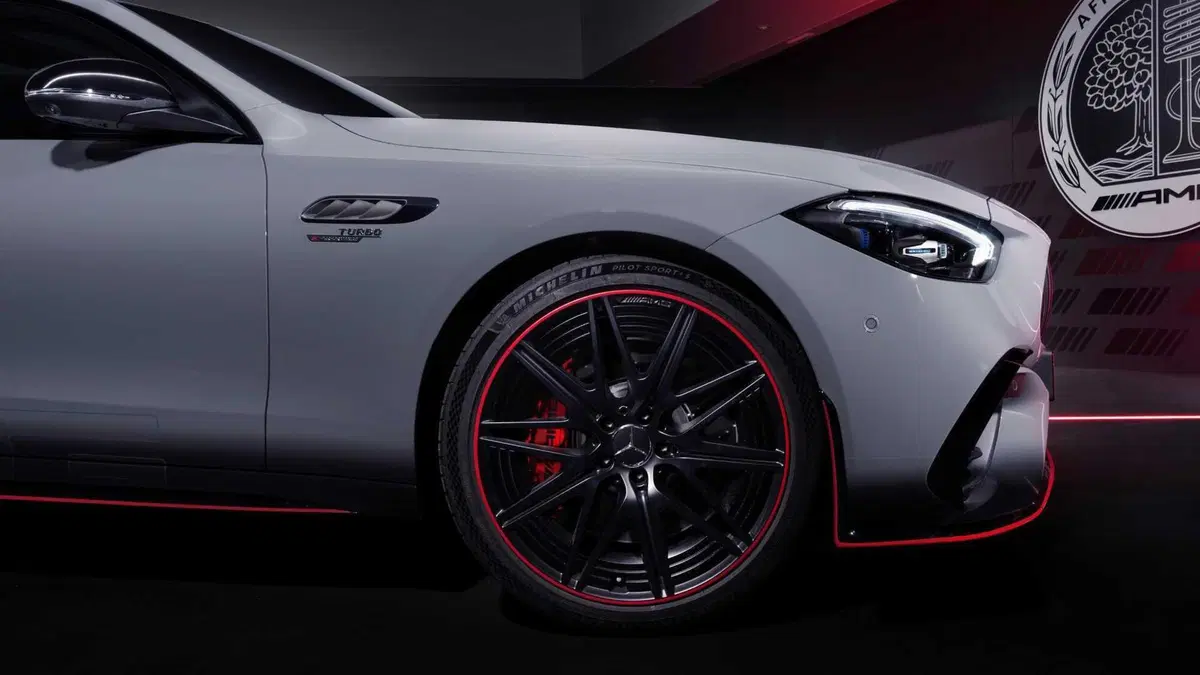 Mercedes-Benz Classe C AMG 63 S e performance Premium Plus AMG F1 Edition auto (7)