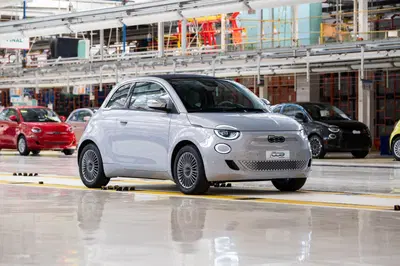 Fiat 500e Mirafiori, aspettando l'ibrida arriva una versione speciale