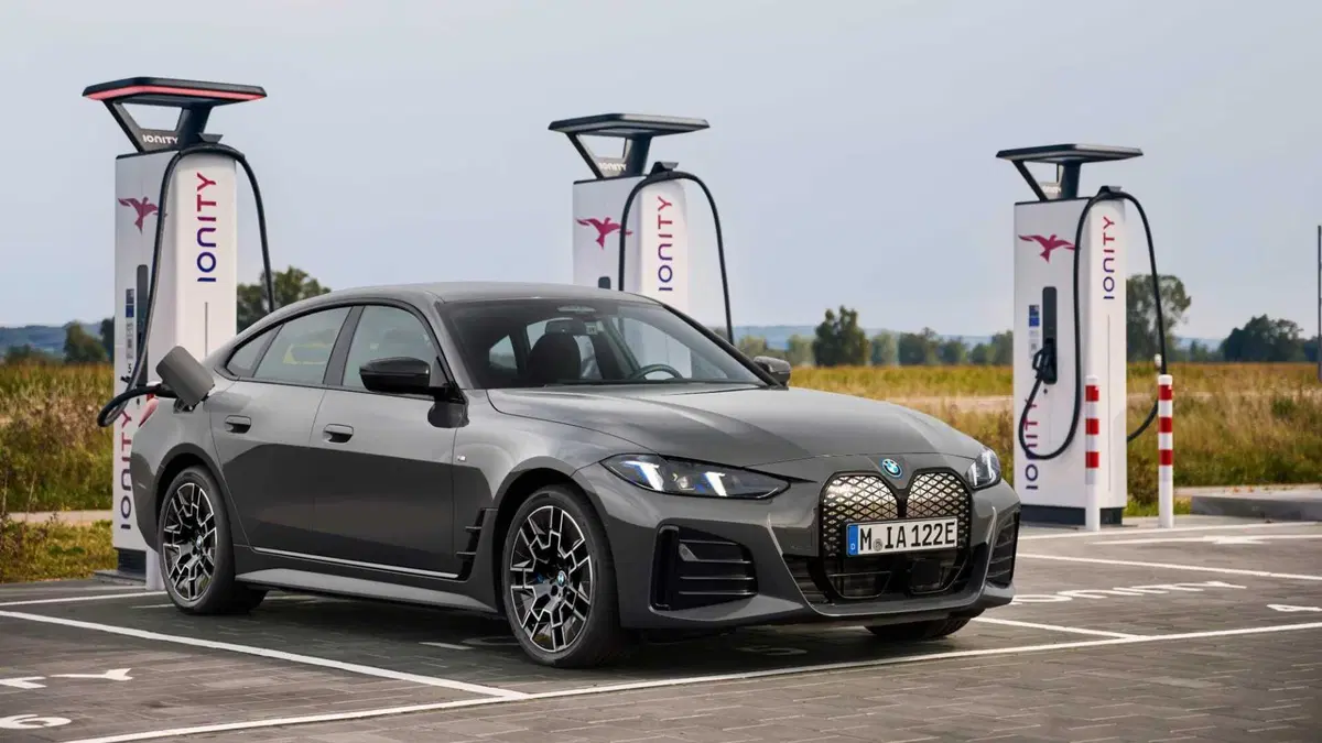 BMW i4 i4 edrive35 Sport (3)