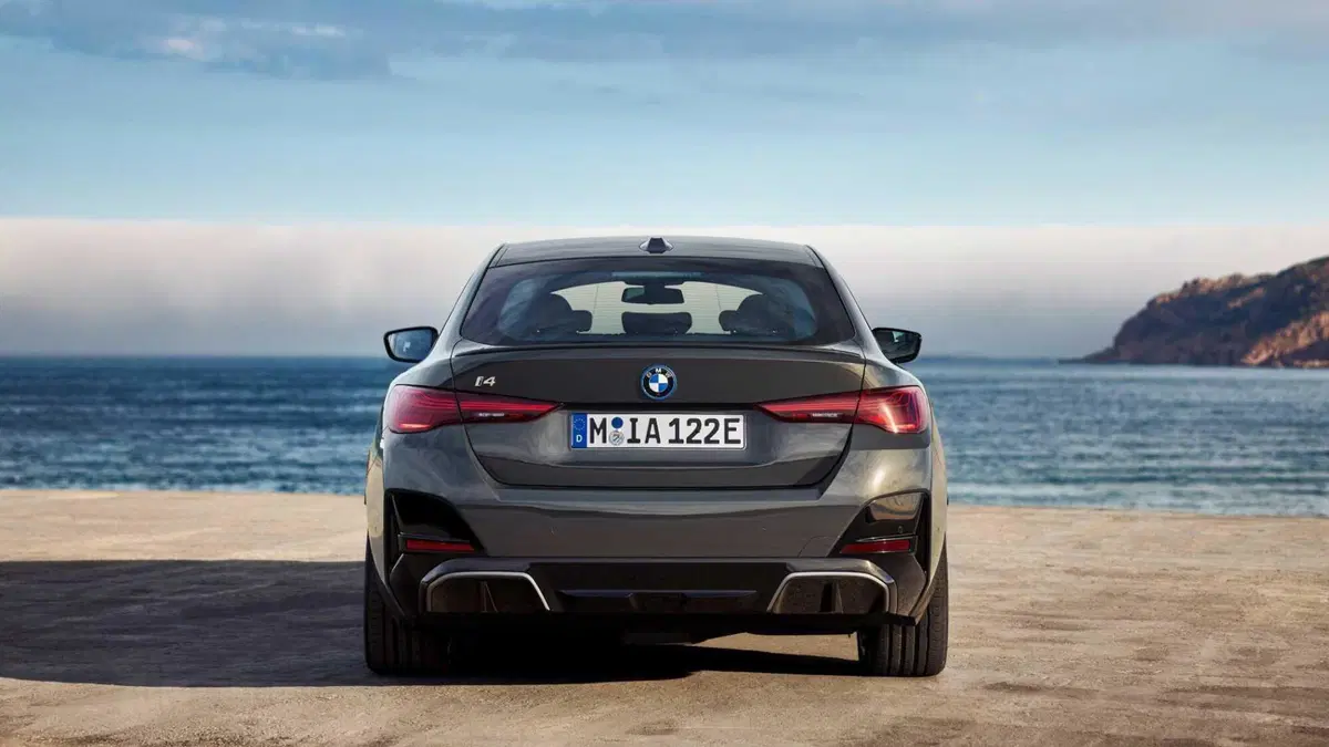 BMW i4 i4 edrive35 Sport (8)