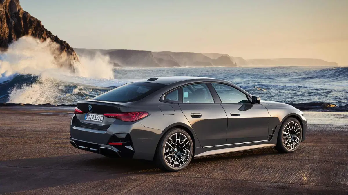 BMW i4 i4 edrive35 Sport (5)