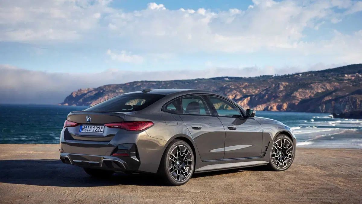 BMW i4 i4 edrive35 Sport (6)