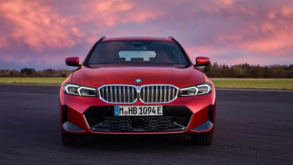 BMW Serie 3 Touring 318d 48V (4)