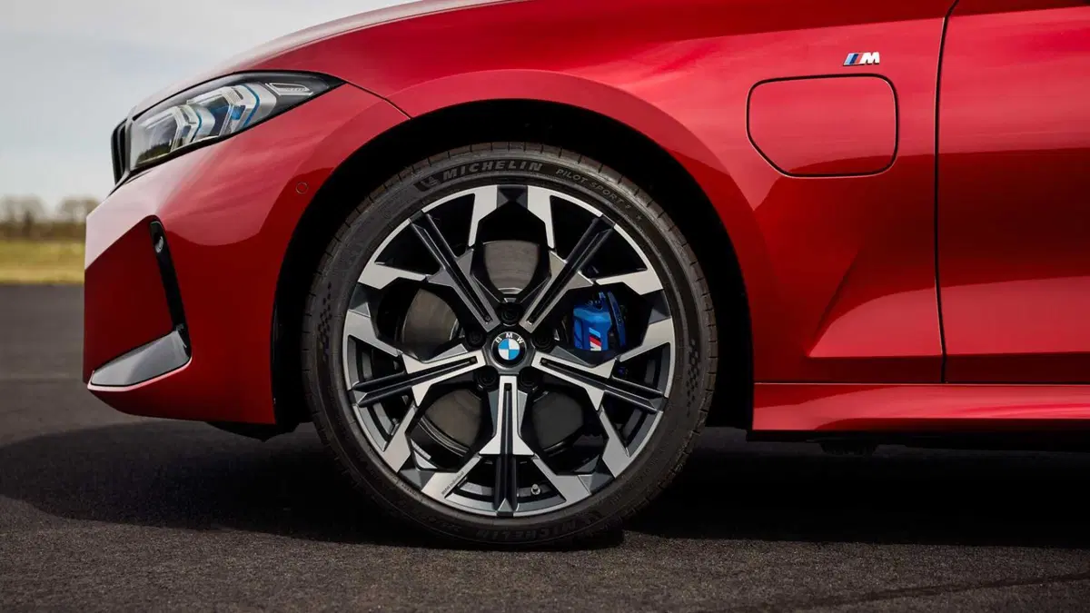 BMW Serie 3 Touring 318d 48V (13)