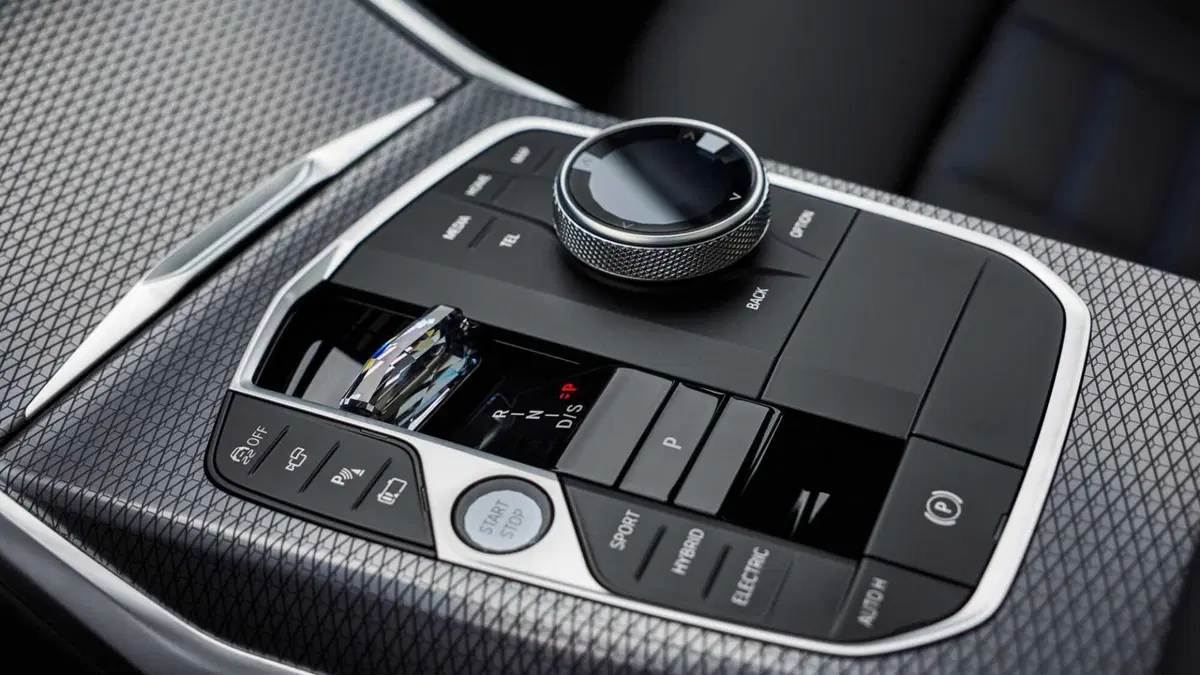 BMW Serie 3 Touring 318d 48V (15)