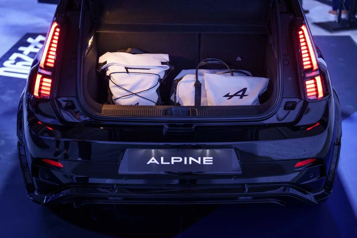 Alpine A290: sportiva, compatta e 100% elettrica | Ecco tutte le caratteristiche (2)