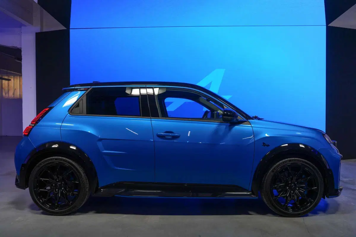 Alpine A290: sportiva, compatta e 100% elettrica | Ecco tutte le caratteristiche (8)