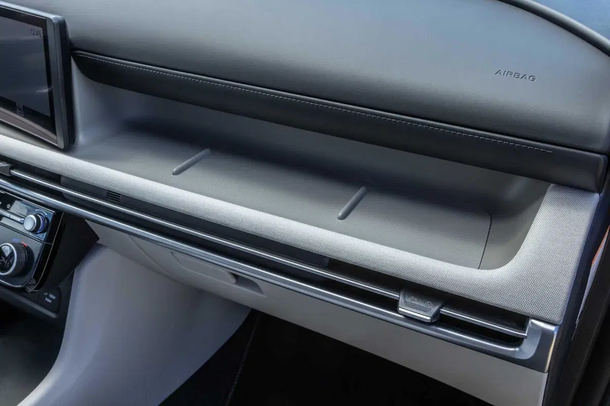 Hyundai Tucson 2025: ritocchi fuori, tutta nuova dentro,e dov'è finito il cambio? (32)