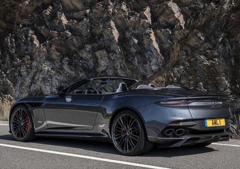 Aston Martin DBS Superleggera Volante (6)