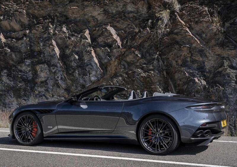 Aston Martin DBS Superleggera Volante (7)