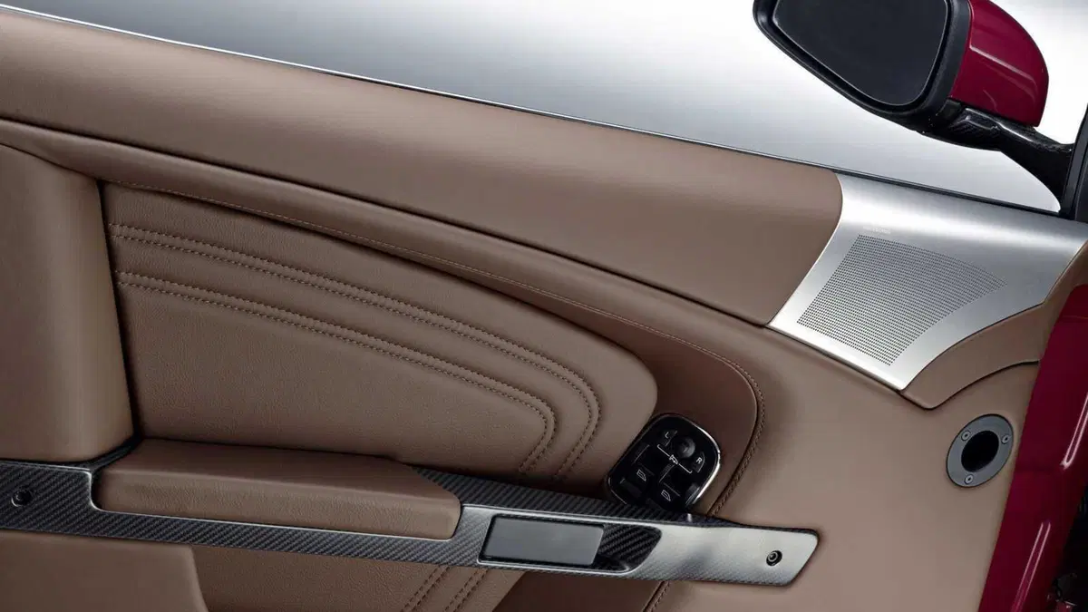 Aston Martin DBS Volante (2009-13) (8)