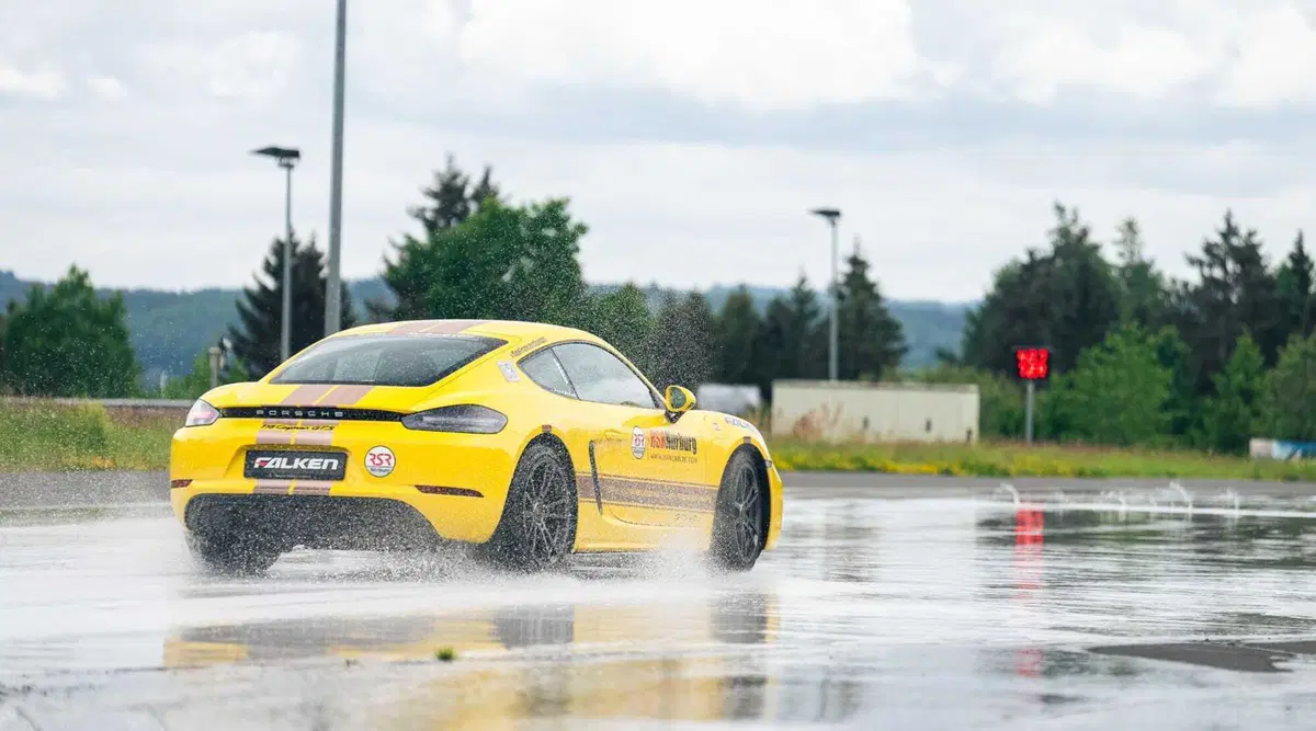 Mettereste delle gomme Falken su una Porsche 911? (Con un risparmio fino a 300 €!) (8)