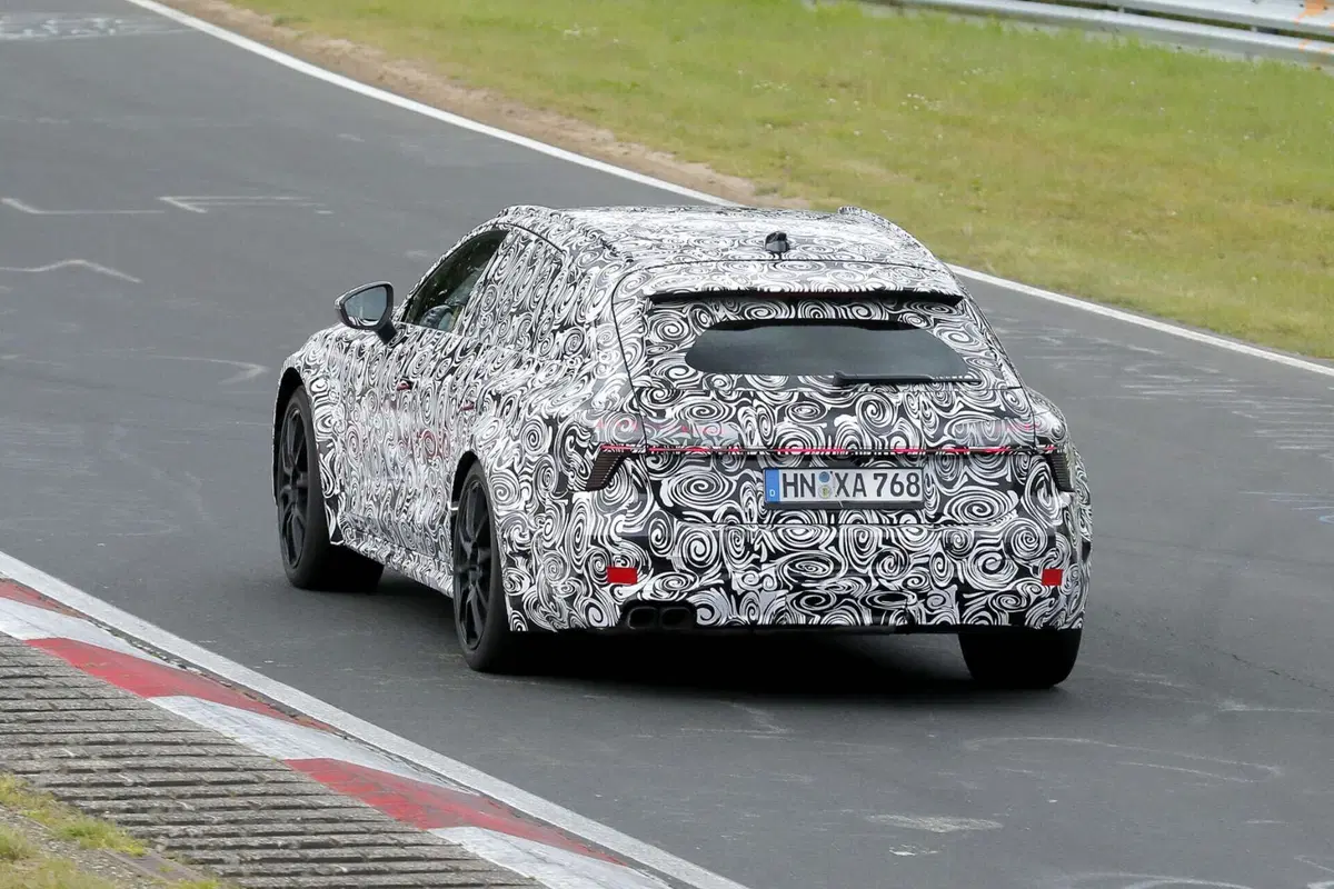 Audi A7 Allroad e S7 Avant: le foto spia svelano nuovi dettagli  (6)