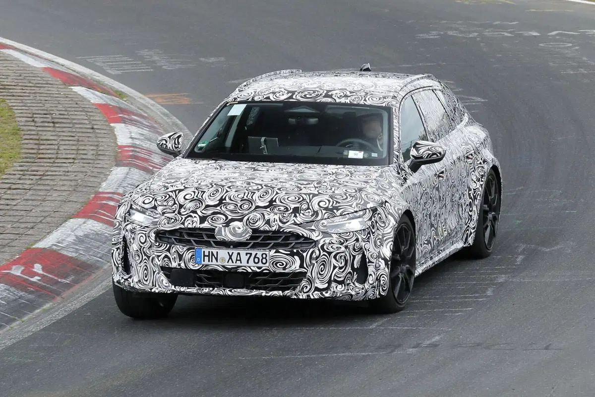 Audi A7 Allroad e S7 Avant: le foto spia svelano nuovi dettagli  (9)