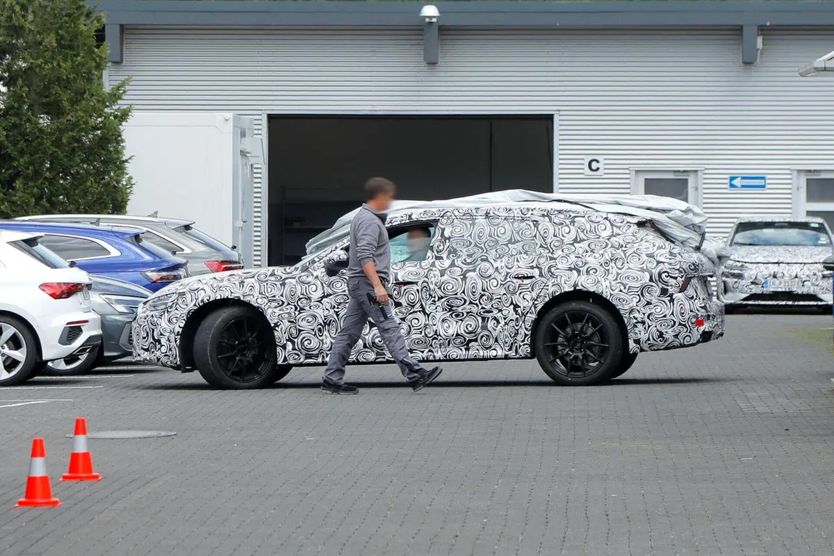 Audi A7 Allroad e S7 Avant: le foto spia svelano nuovi dettagli  (10)
