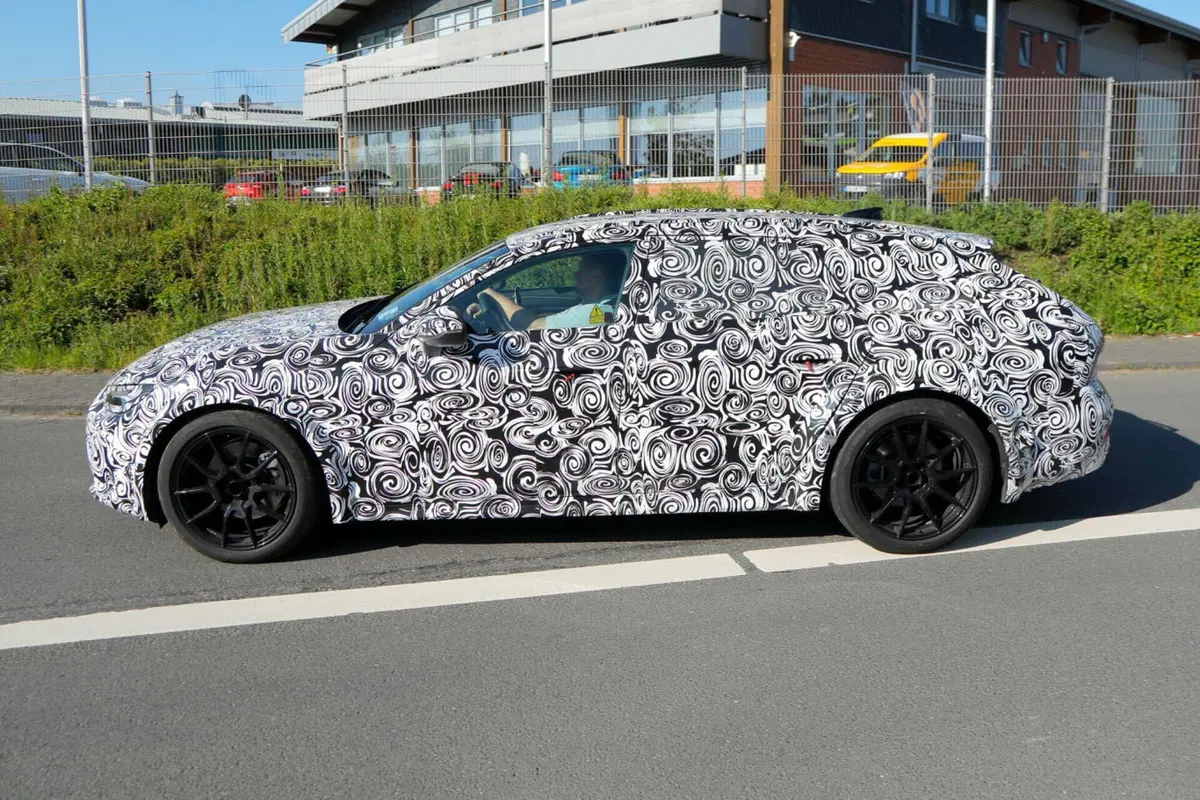 Audi A7 Allroad e S7 Avant: le foto spia svelano nuovi dettagli  (12)