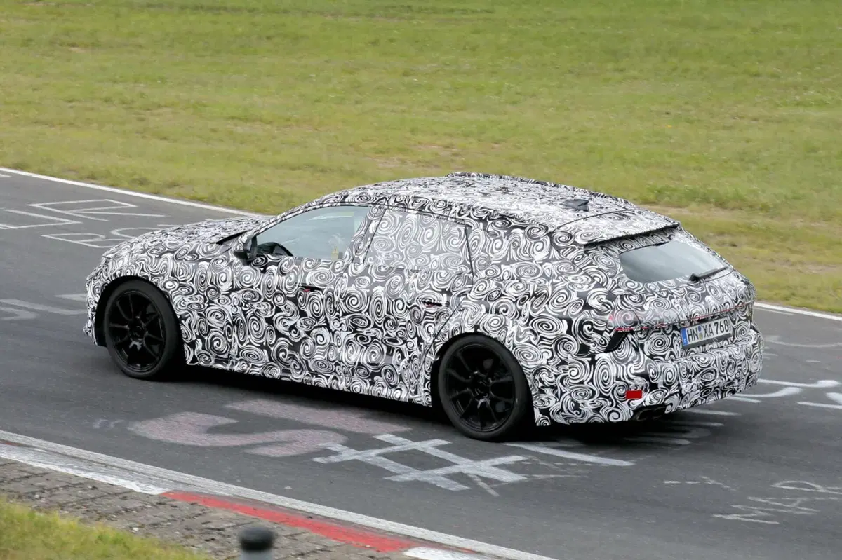 Audi A7 Allroad e S7 Avant: le foto spia svelano nuovi dettagli  (14)