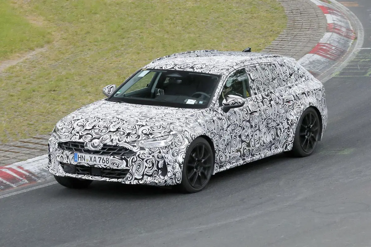 Audi A7 Allroad e S7 Avant: le foto spia svelano nuovi dettagli  (17)
