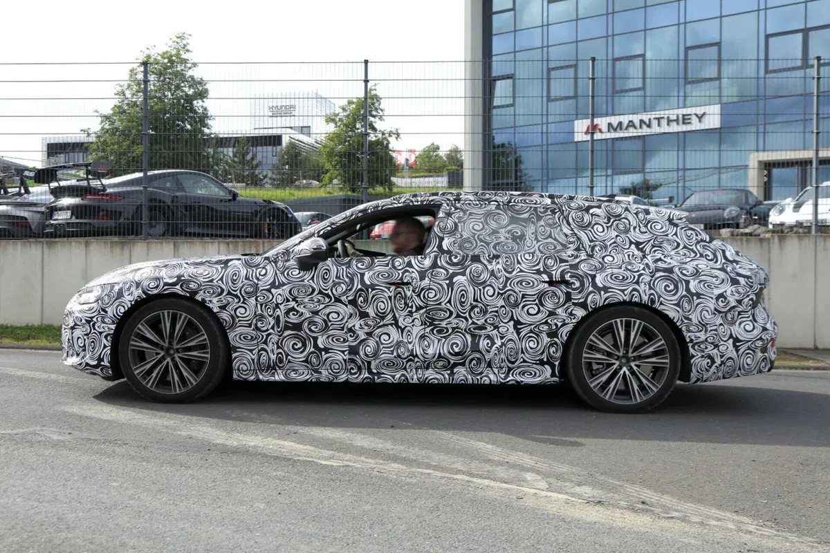Audi A7 Allroad e S7 Avant: le foto spia svelano nuovi dettagli  (30)